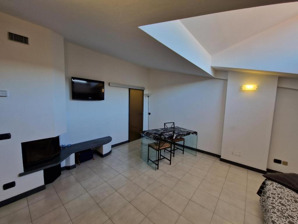 Mansarda Stefania Apartment Ameglia Bagian luar foto