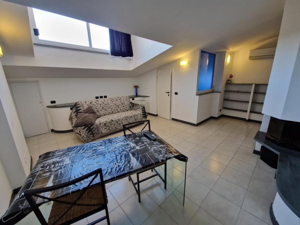 Mansarda Stefania Apartment Ameglia Bagian luar foto
