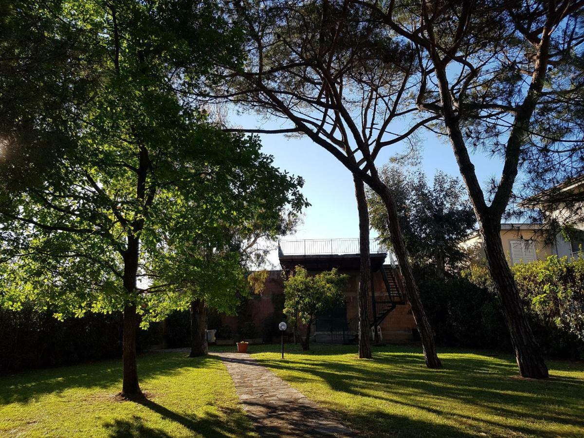 Mansarda Stefania Apartment Ameglia Bagian luar foto
